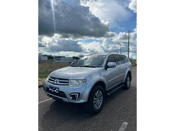 MITSUBISHI PAJERO 3.2 HPE 4X4 7 LUGARES 16V TURBO INTERCOOLER DIESEL 4P AUTOMÁTICO